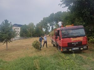 11.09.2025 – Primii pași pentru biserica parohială: terenul a fost curățat și pregătit.